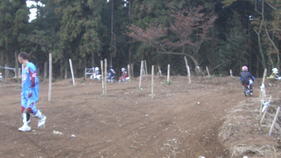 http://www.live-247.com/103/imagez/2007_1203_C-thumb.jpg